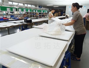 LED面板燈生產(chǎn)實拍